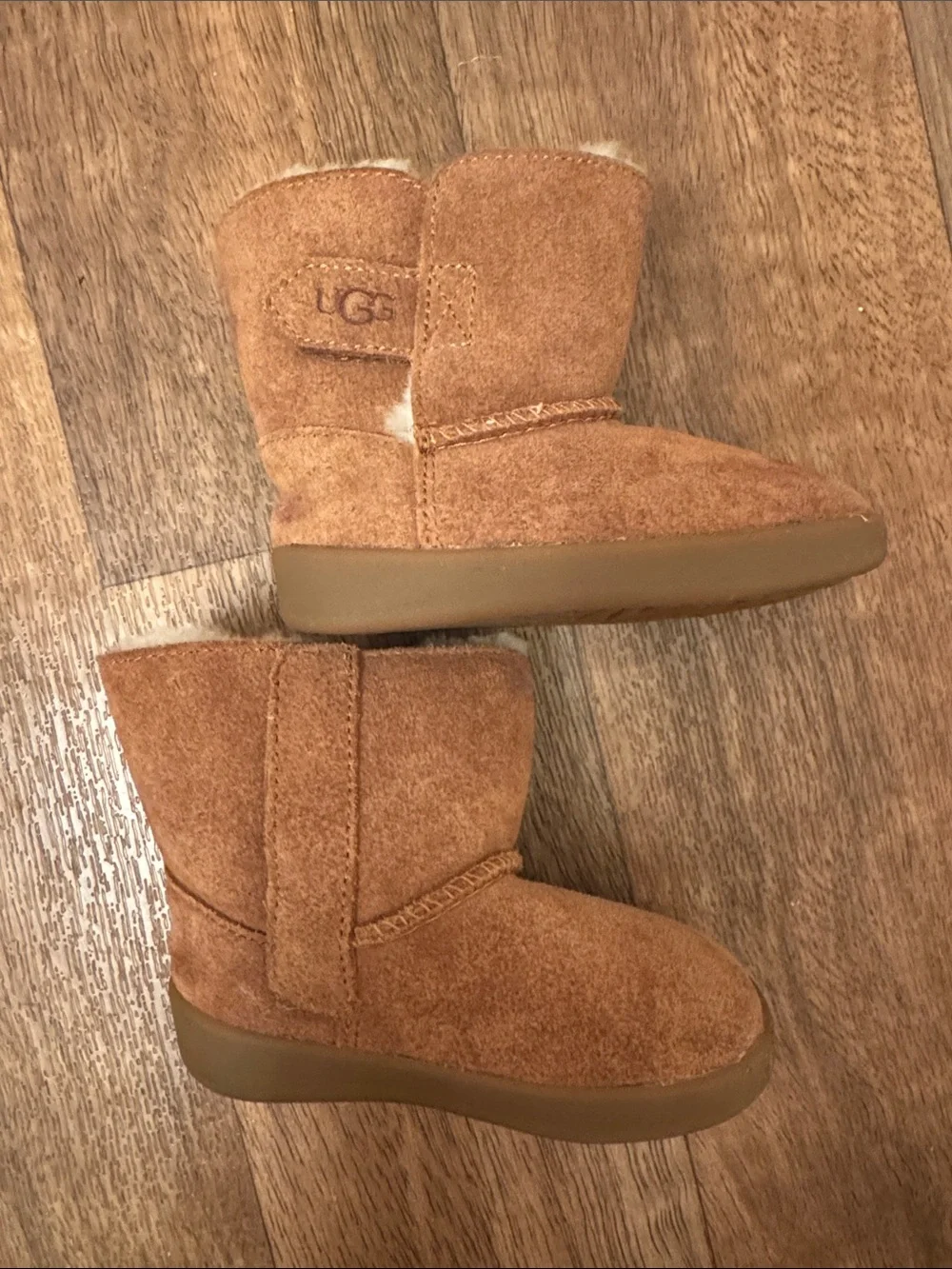 UGG 04/05 Short Suede Boots in Chestnut